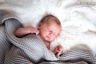 newbornshootgezinsreportagekinderfotograafmuruelleoldenburgerleekwebversie-7665